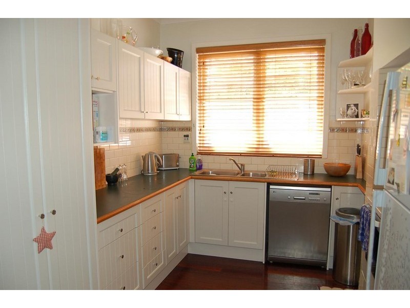 6 Canny Road, St James WA 6102