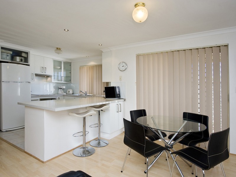 4/42 Teague Street, Victoria Park WA 6100