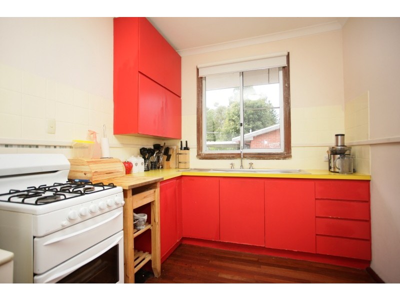 5 Pallitt Street, St James WA 6102