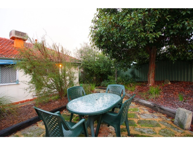 5 Pallitt Street, St James WA 6102