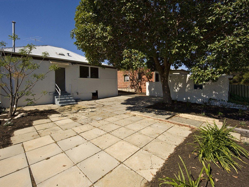 151 Berwick Street, Victoria Park WA 6100