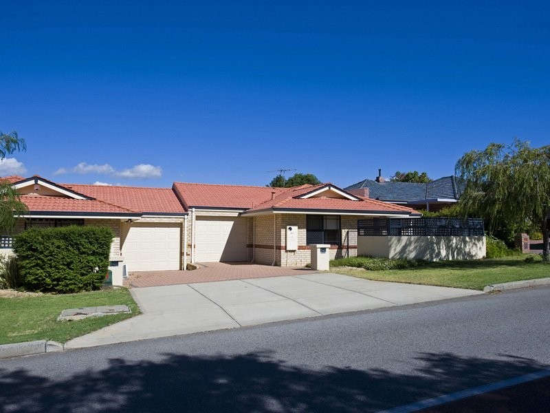 10/2 Boundary Road, St James WA 6102