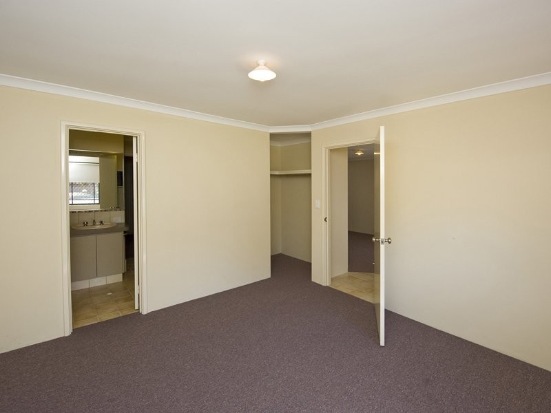 10/2 Boundary Road, St James WA 6102