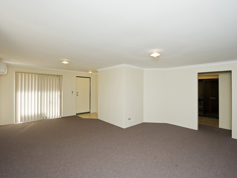 10/2 Boundary Road, St James WA 6102