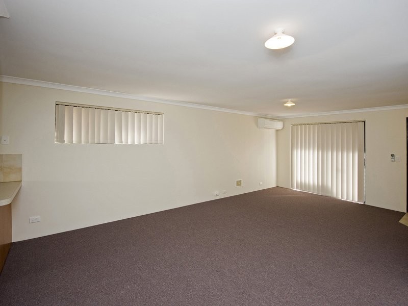 10/2 Boundary Road, St James WA 6102