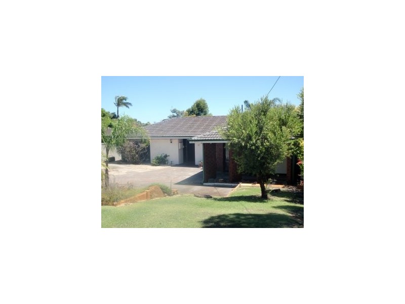 11 Nutfield Street, Bayswater WA 6053