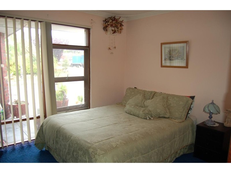 11 Nutfield Street, Bayswater WA 6053