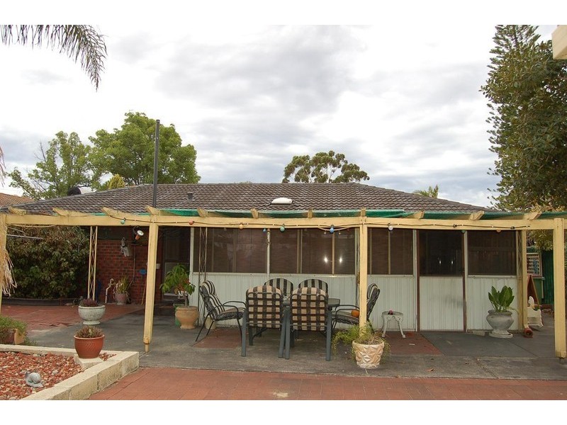 11 Nutfield Street, Bayswater WA 6053