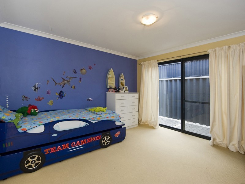 62A Walpole Street, St James WA 6102
