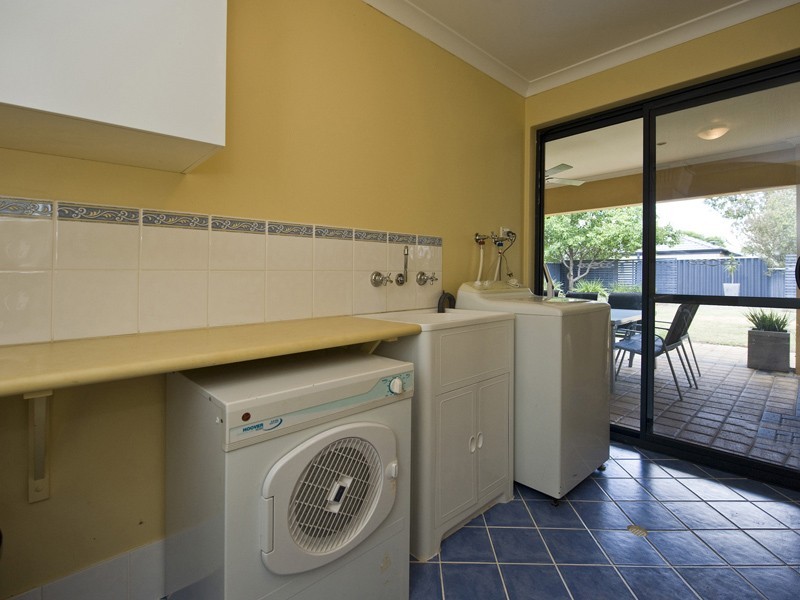 62A Walpole Street, St James WA 6102