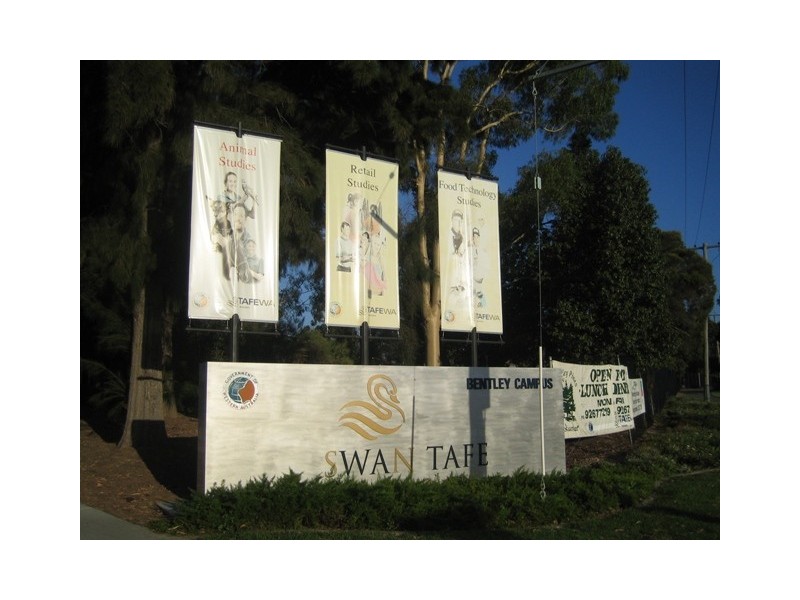 35 Gochean Avenue, Bentley WA 6102