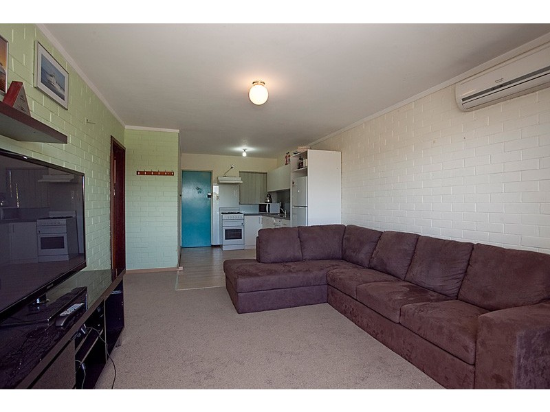 11/1055 Albany Highway, St James WA 6102