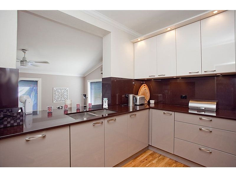 1 Alvah Street, St James WA 6102