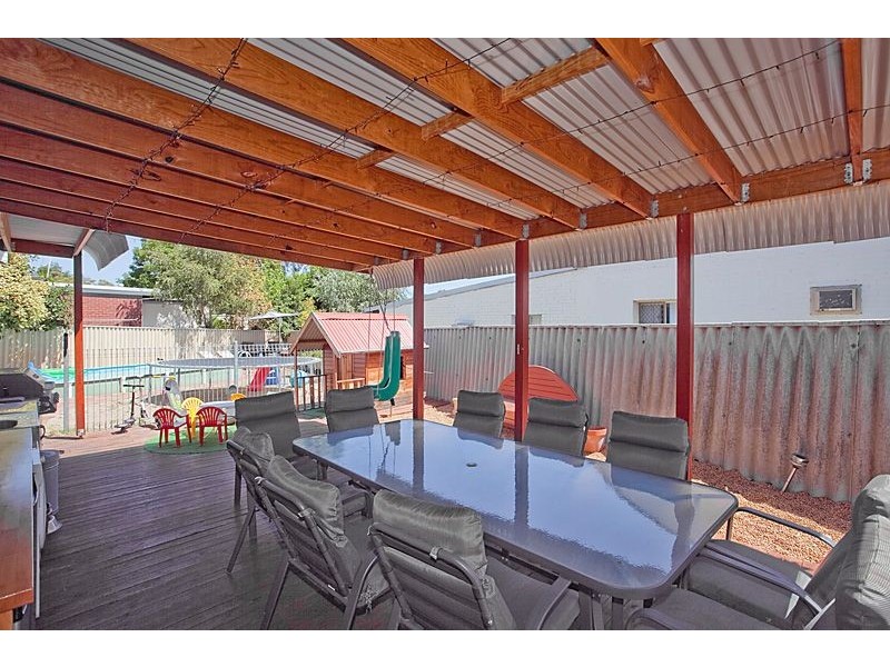 1 Alvah Street, St James WA 6102