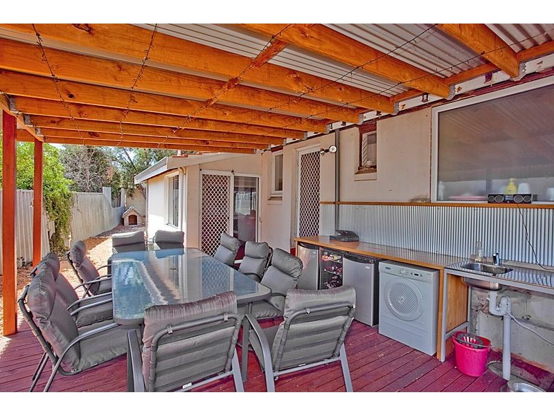 1 Alvah Street, St James WA 6102