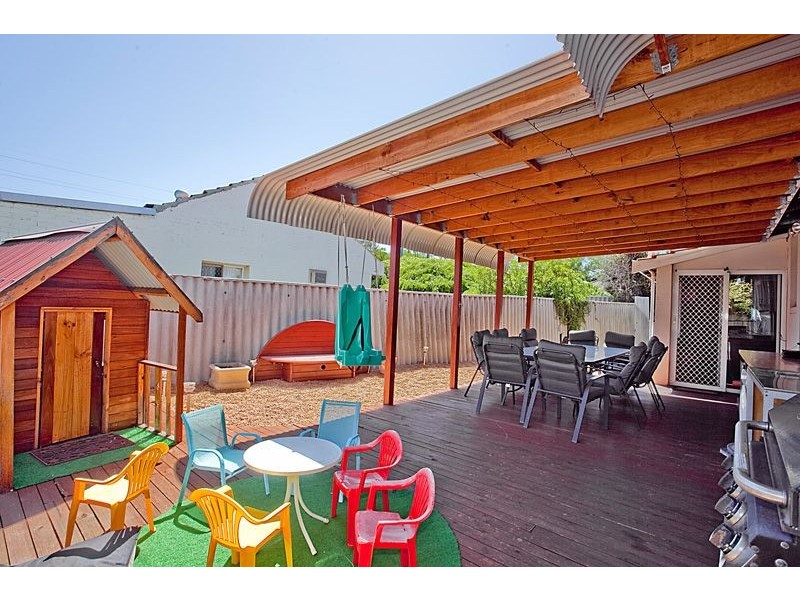 1 Alvah Street, St James WA 6102