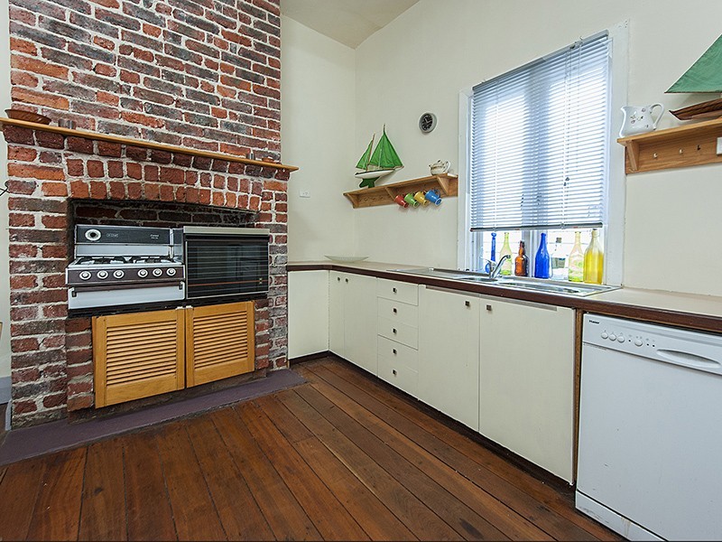 100 Basinghall Street, East Victoria Park WA 6101