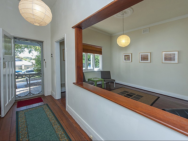 100 Basinghall Street, East Victoria Park WA 6101