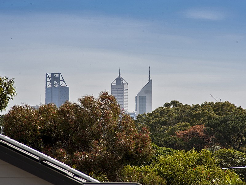 100 Basinghall Street, East Victoria Park WA 6101