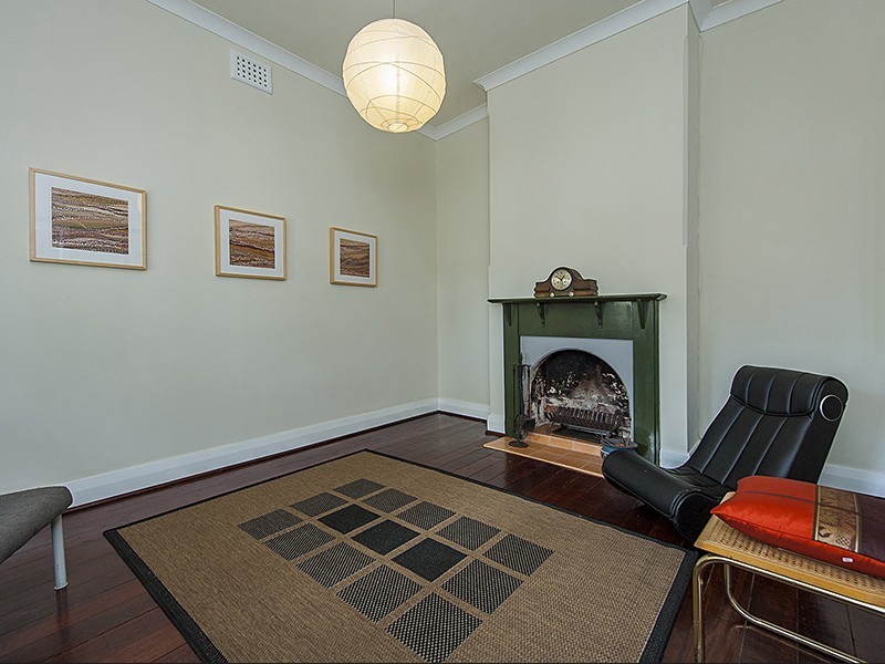 100 Basinghall Street, East Victoria Park WA 6101