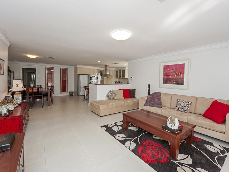 112 Basinghall Street, East Victoria Park WA 6101