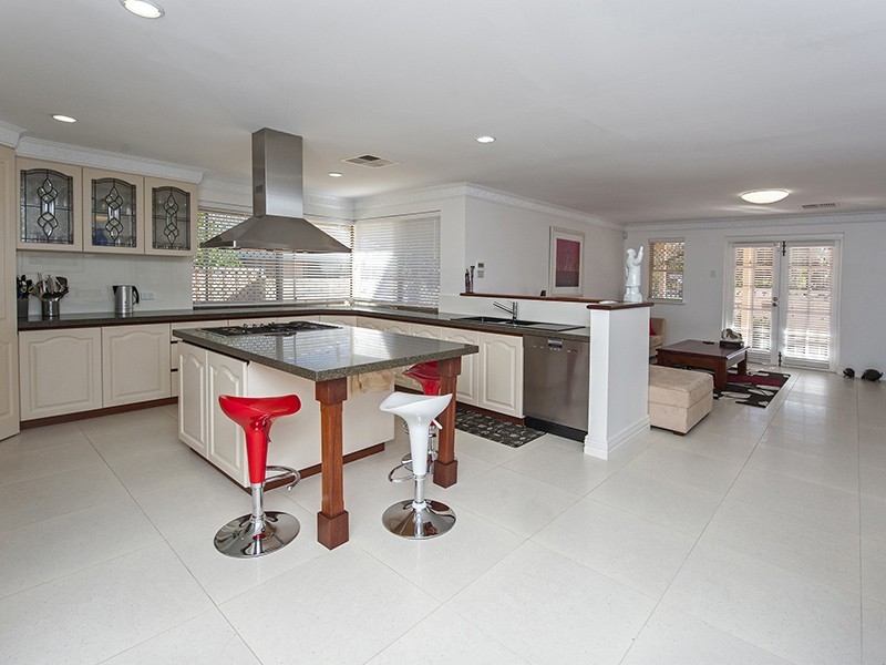 112 Basinghall Street, East Victoria Park WA 6101