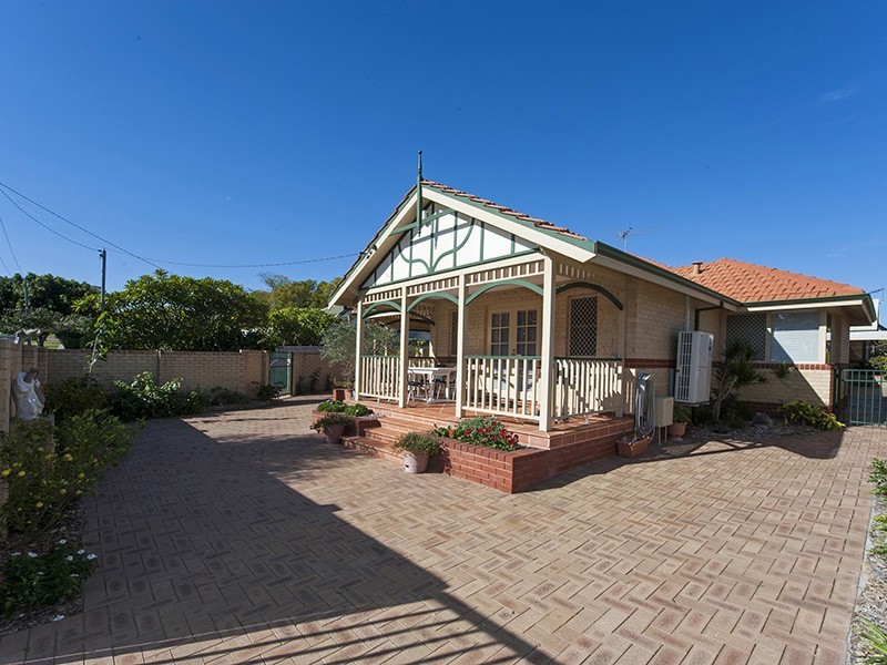 112 Basinghall Street, East Victoria Park WA 6101