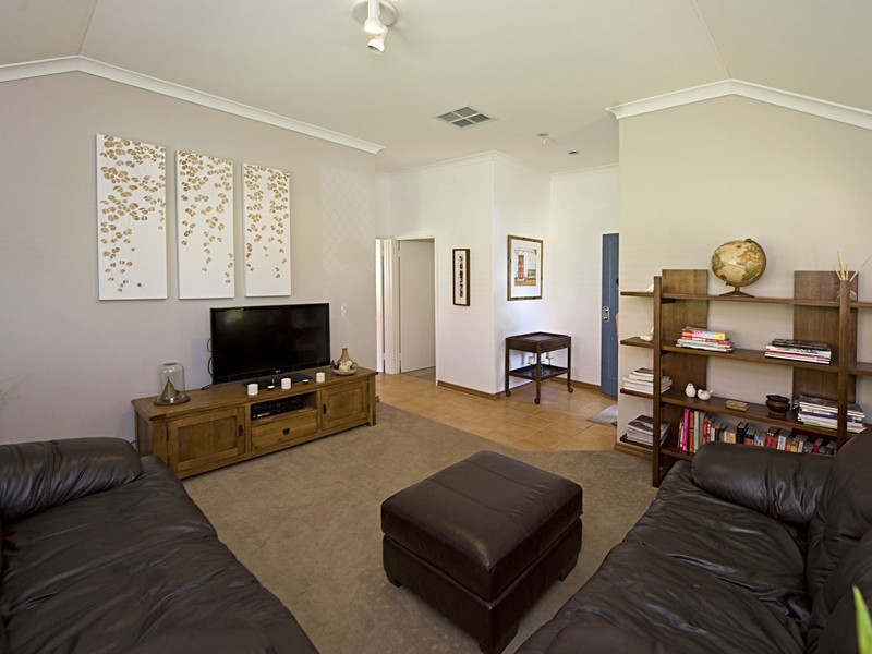 2/114 Basinghall Street, East Victoria Park WA 6101