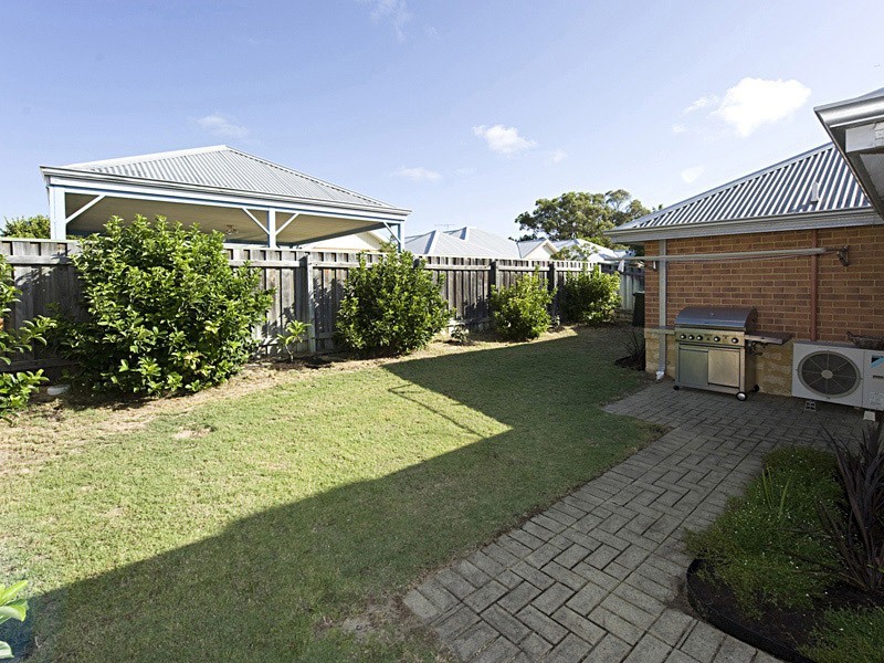 2/114 Basinghall Street, East Victoria Park WA 6101