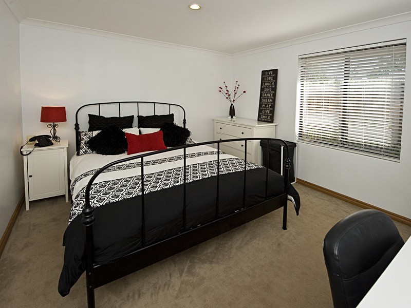 2/114 Basinghall Street, East Victoria Park WA 6101