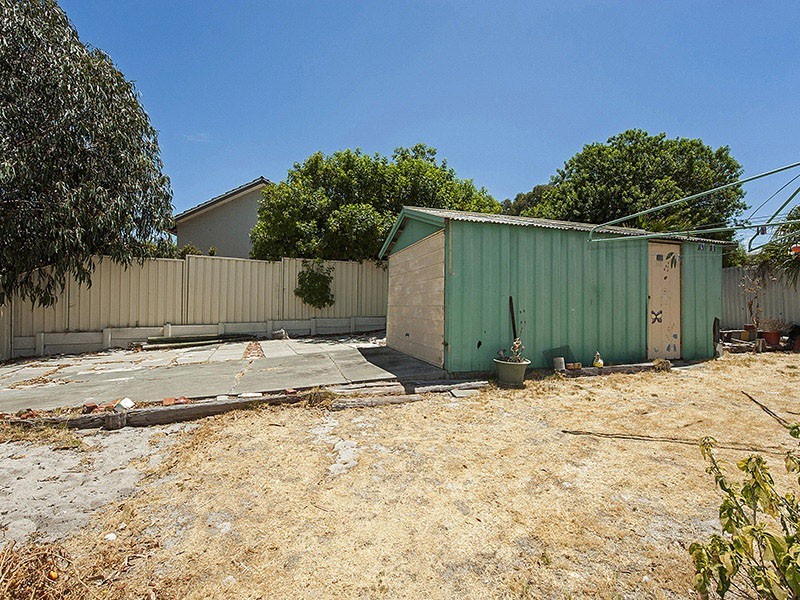 20 Beesley Street, St James WA 6102