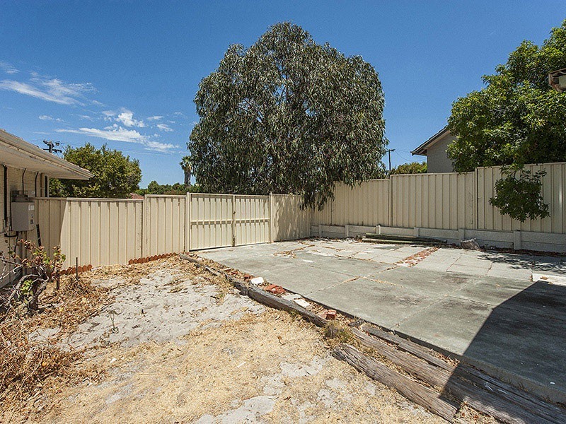 20 Beesley Street, St James WA 6102