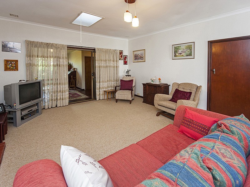 51 Creaton Street, St James WA 6102