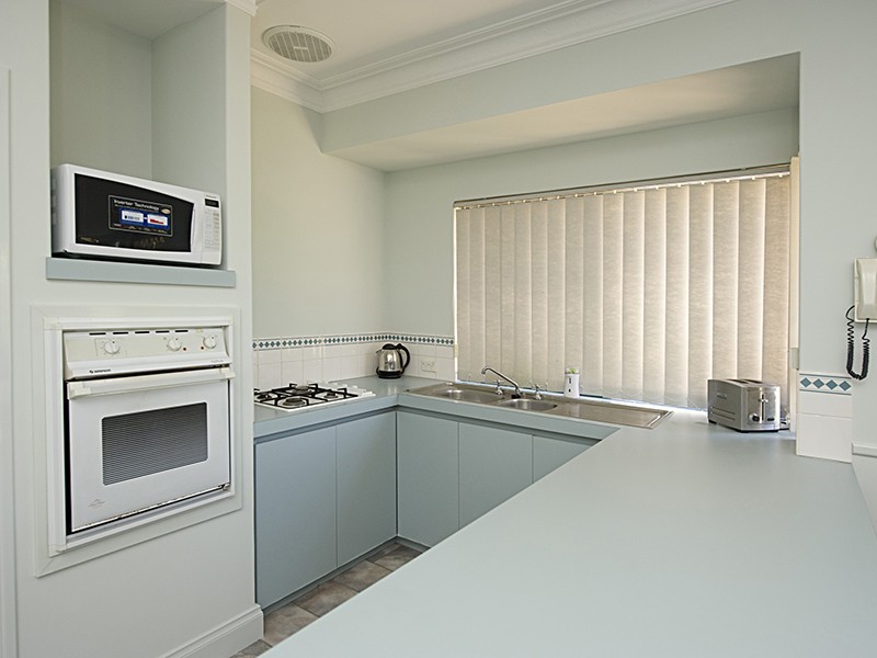 2/129 Hordern Street, Victoria Park WA 6100