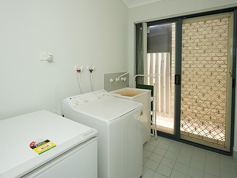 2/129 Hordern Street, Victoria Park WA 6100