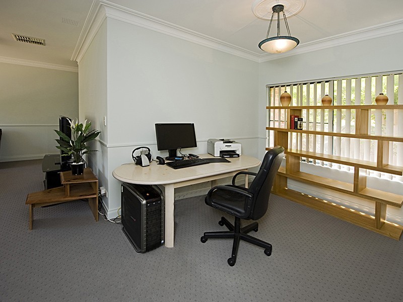 2/129 Hordern Street, Victoria Park WA 6100