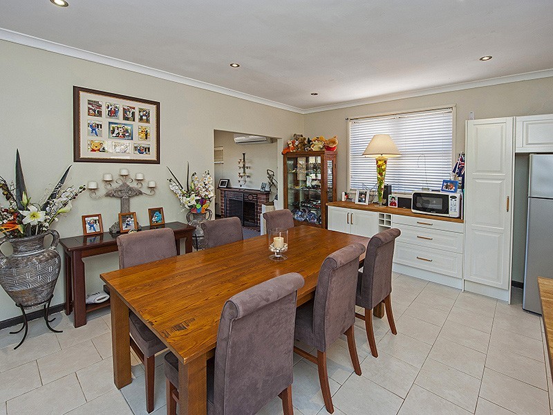 122 Jarrah Road, St James WA 6102