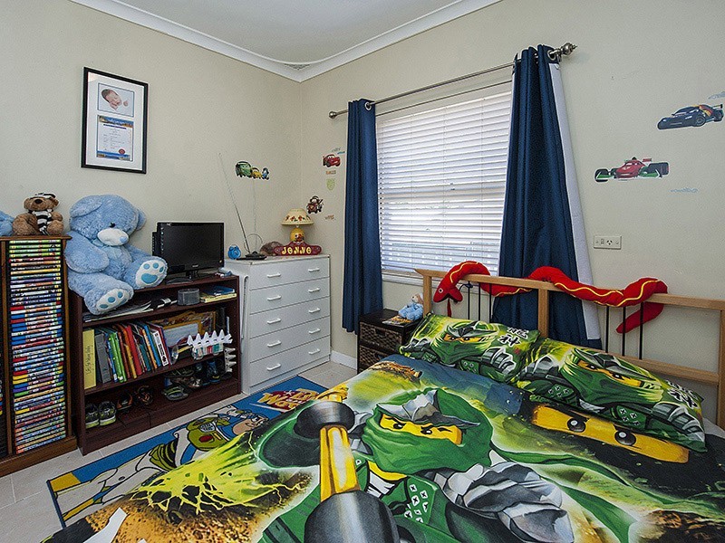 122 Jarrah Road, St James WA 6102
