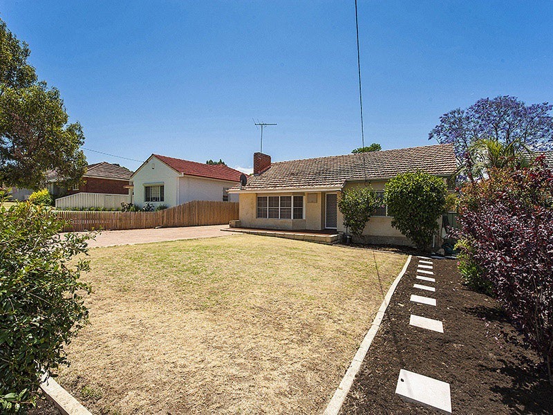 122 Jarrah Road, St James WA 6102