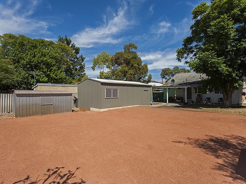 124 Jarrah Road, St James WA 6102