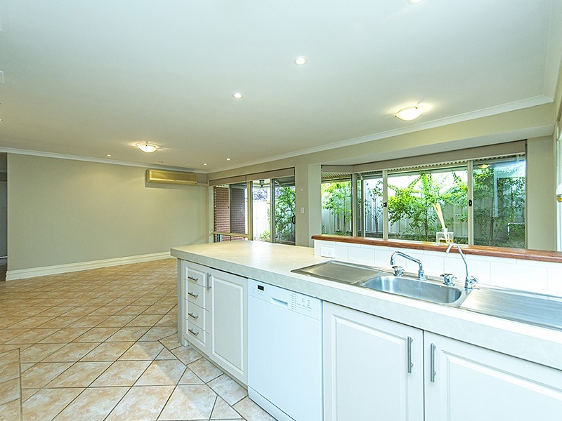 70 Rathay Street, Victoria Park WA 6100