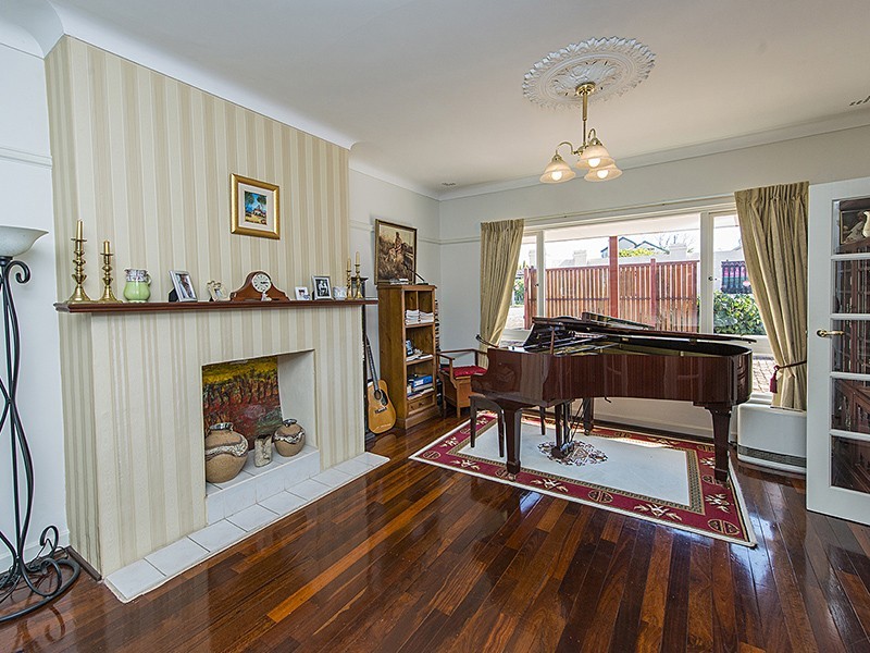 210 Shepperton Road, East Victoria Park WA 6101
