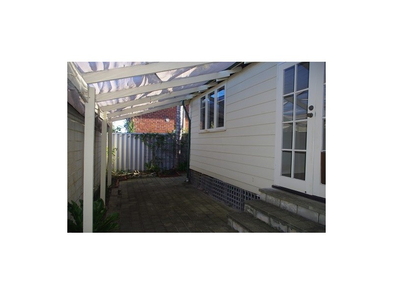 10 Temple Street, Victoria Park WA 6100