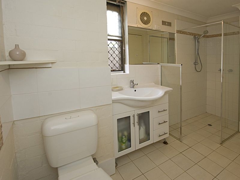 2/105 Washington Street, Victoria Park WA 6100