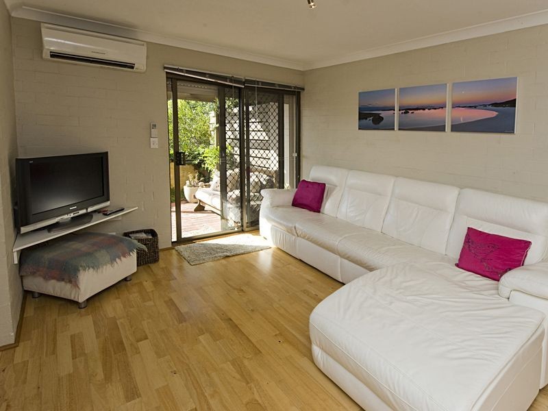 2/105 Washington Street, Victoria Park WA 6100