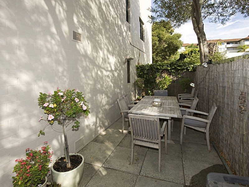 2/105 Washington Street, Victoria Park WA 6100