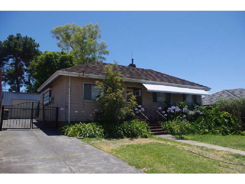 11 Wyndham Street, St James WA 6102