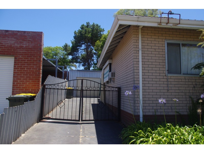 11 Wyndham Street, St James WA 6102