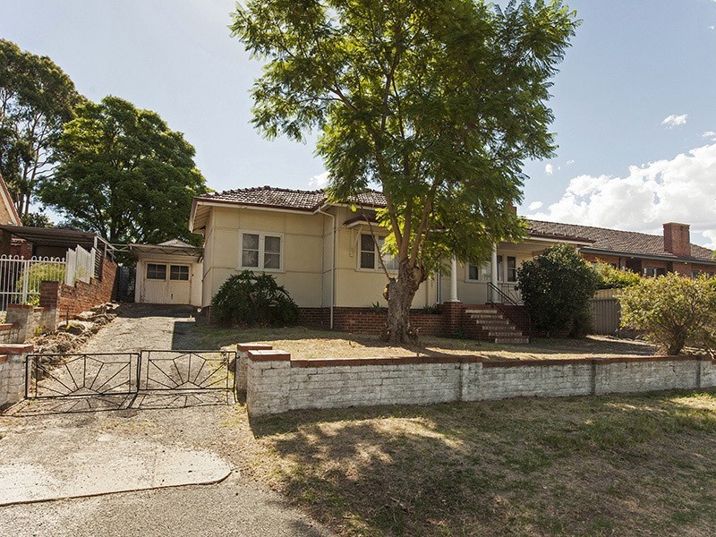 7 Wyndham Street, St James WA 6102