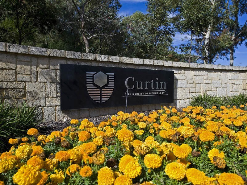 7 Wyndham Street, St James WA 6102